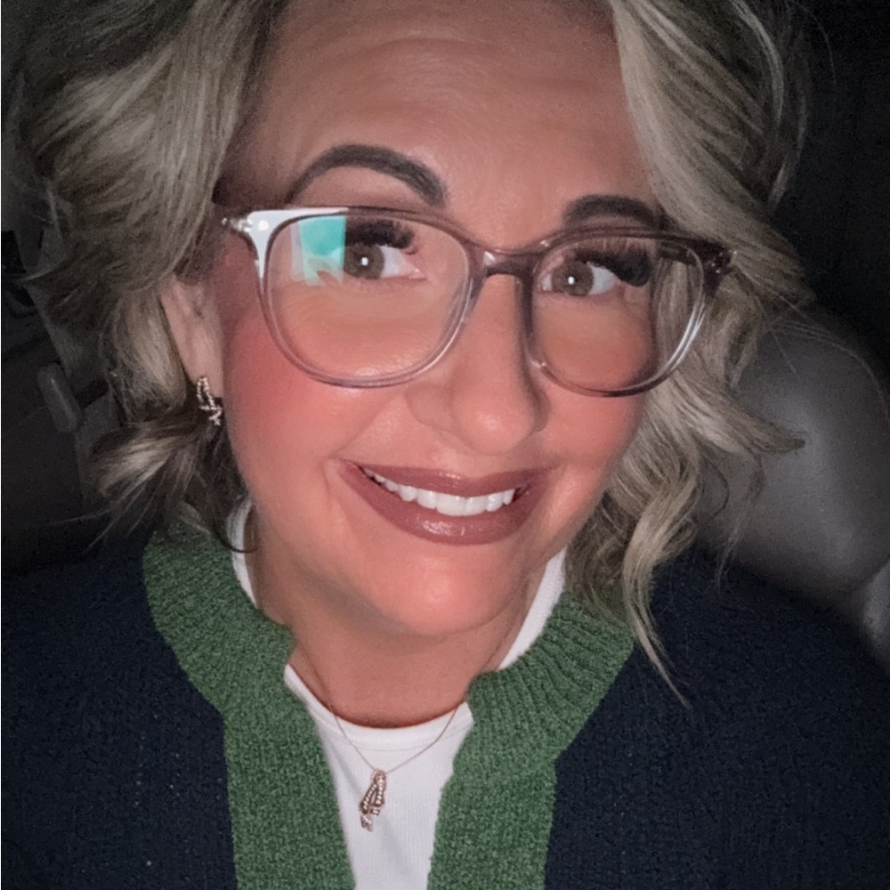 Meet your Posher, Michele